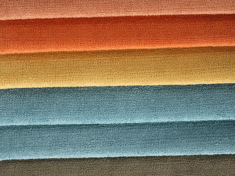 Superweiche Polsterstoffe aus einfarbigem Polyester-Samt für Sofas